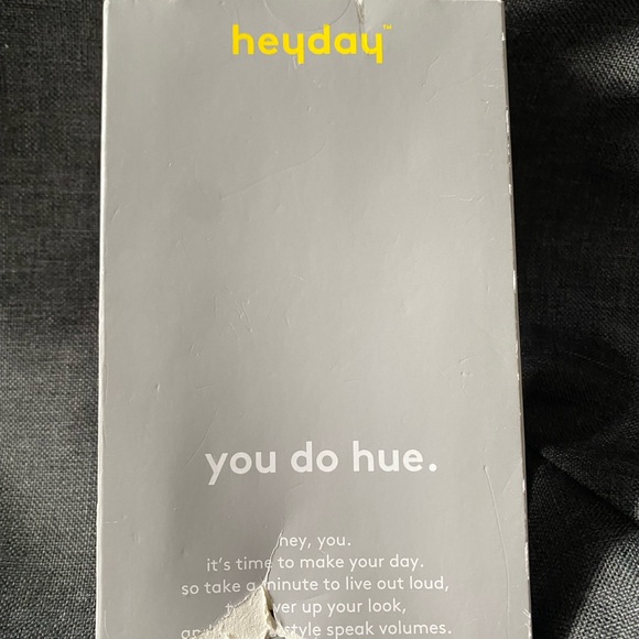 NWT Heyday iPhone 13 iPhone 14 case white and gold Natasha Anderson collection - Picture 3 of 3